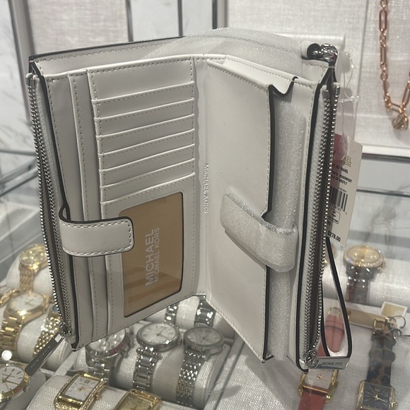 Michael Kors Jet Set Travel Lg Embellished Signature Logo Wristlet
Dragonfruit - Picture 14 of 16